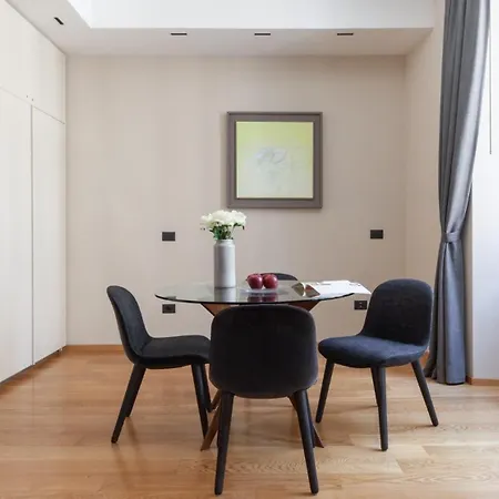 Plum Guide - Chestnut Apartment Rome